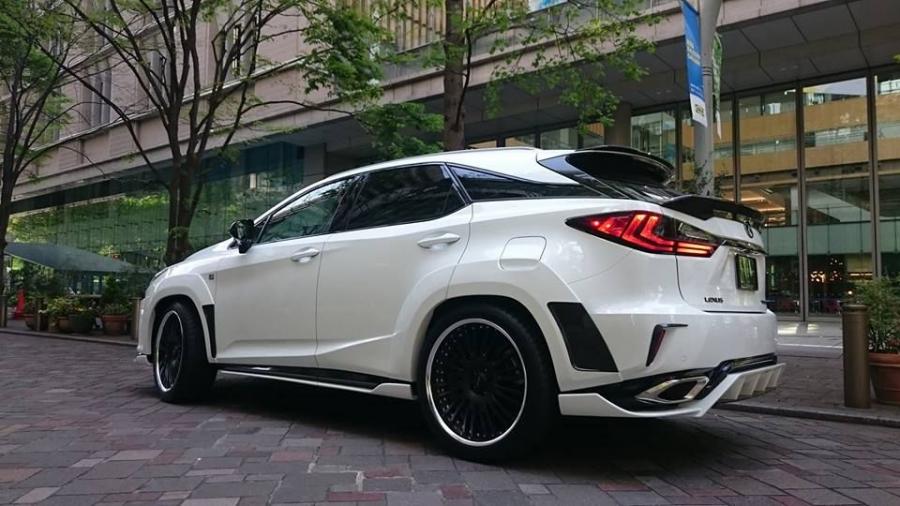  Lexus RX Wide Body Kit by Artisan Spirits 2016 года  (фото 8 из 16)